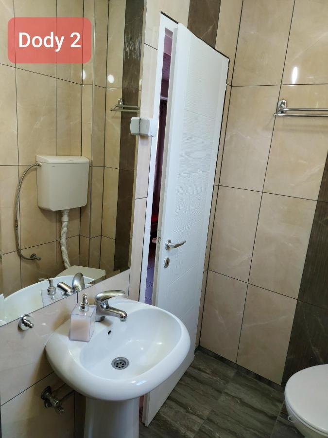 Dody Apartmani Лесковац Екстер'єр фото