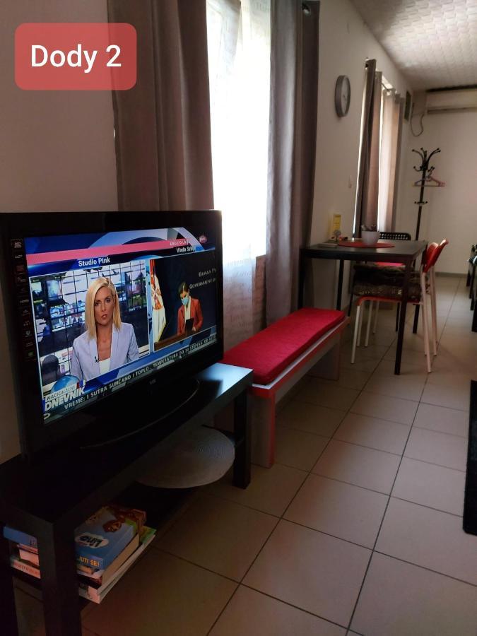Dody Apartmani Лесковац Екстер'єр фото