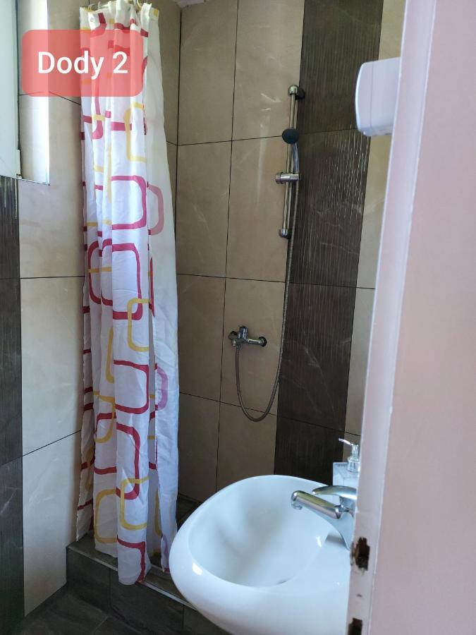Dody Apartmani Лесковац Екстер'єр фото